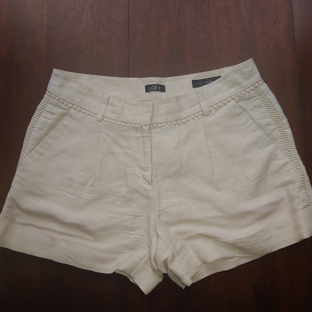 LOFT women’s linen tan 4 pocket shorts size 2